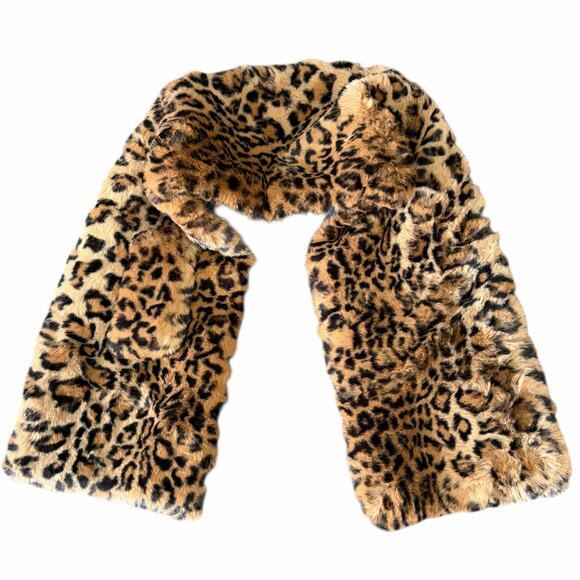 Apparis Revolve Jasper Scarf Leopard Faux Fur Animal Print Loop Brown Warm NWT - Picture 2 of 8